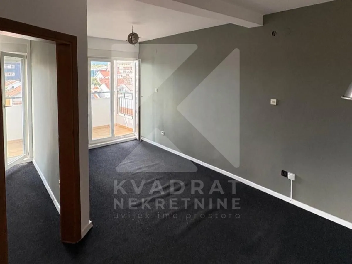 Izdavanje, jednosoban stan, 39m², Stari Aerodrom, Podgorica