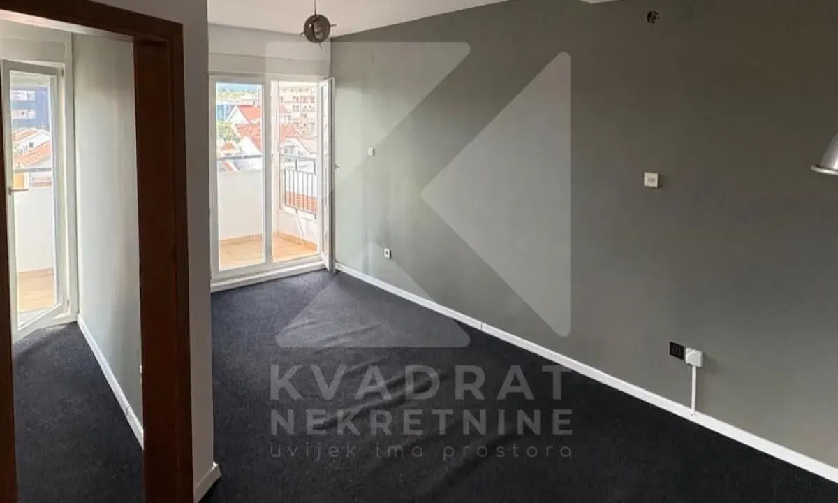 Izdavanje, jednosoban stan, 39m², Stari Aerodrom, Podgorica
