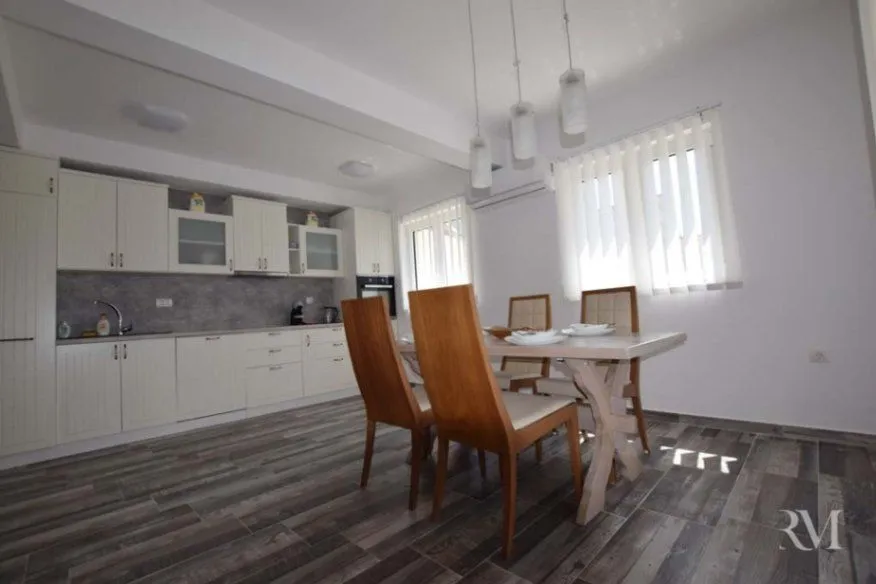 Prodaja, kuća, 192m², Dub, Kotor
