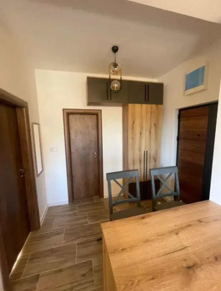 Izdavanje, stan, 50m², Mažina, Tivat