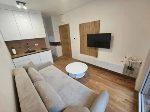 Prodaja, garsonjera, 30m², Bečići, Budva - image 2