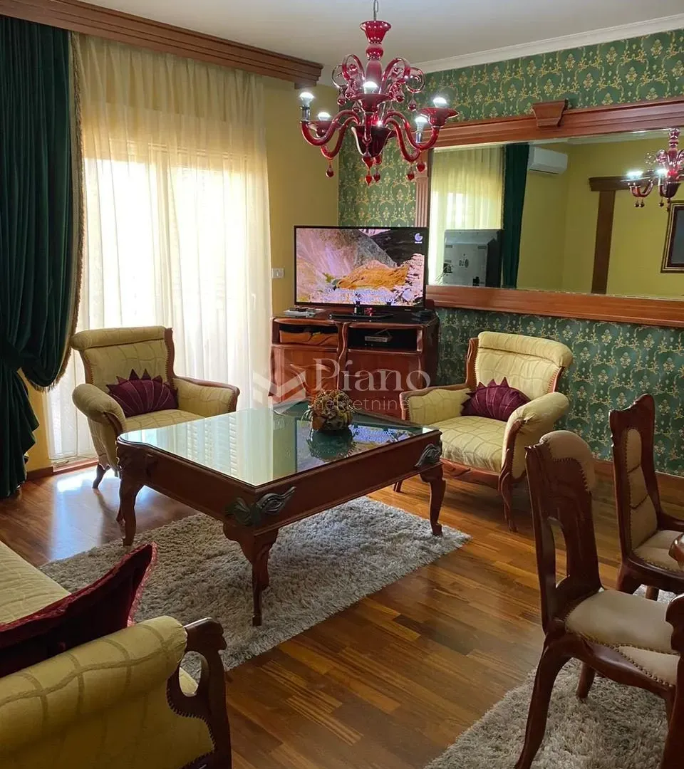 Izdavanje, dvosoban stan, 69m², City Kvart, Podgorica