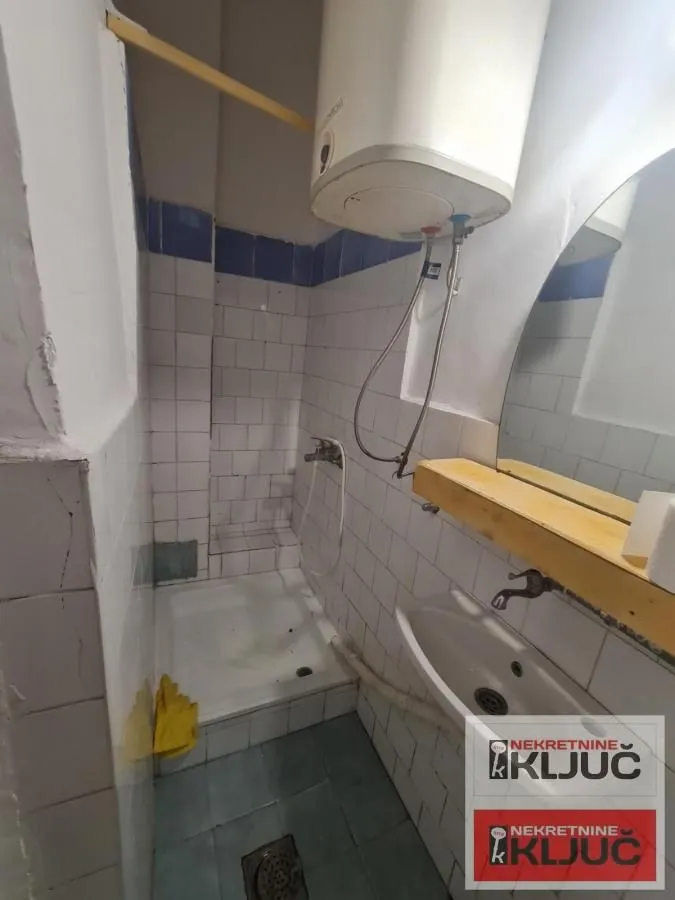 Prodaja, dvosoban stan, 37m², Podbara, Novi Sad Sve Podlokacije