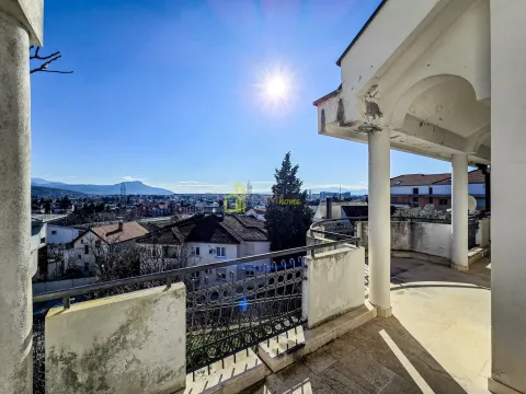 Izdavanje, kuća, 380m², Gorica C, Podgorica - image 2