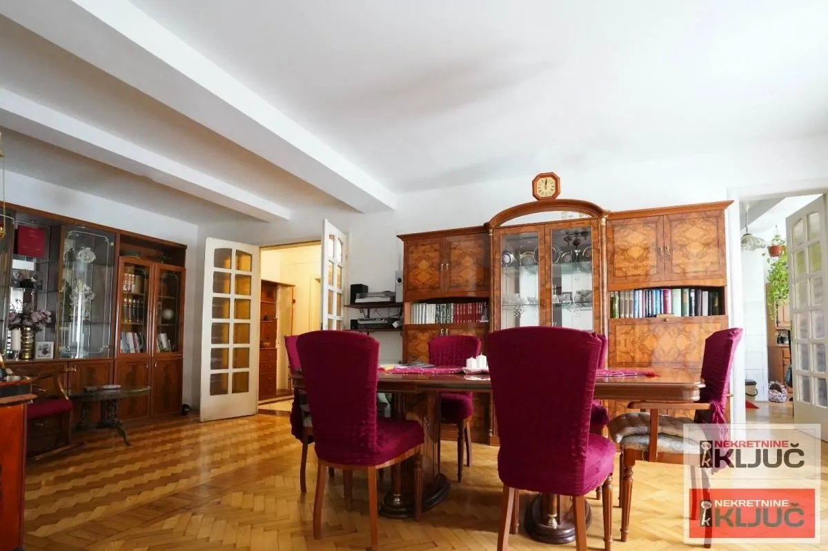 Sale, four bedroom apartment, 125m², Bulevar Oslobodjenja, Novi Sad Sve Podlokacije