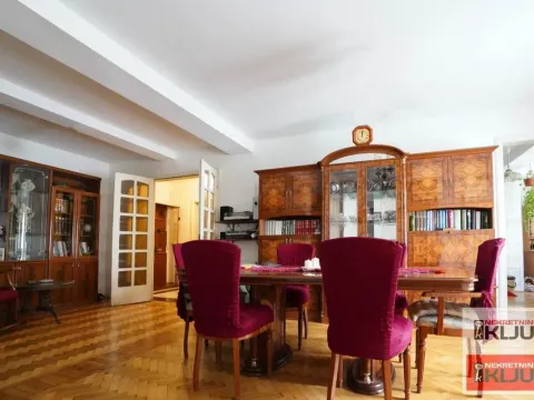 Sale, four bedroom apartment, 125m², Bulevar Oslobodjenja, Novi Sad Sve Podlokacije