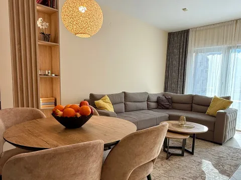 Sale, one bedroom apartment, 74m², Dobrota, Kotor - image 8