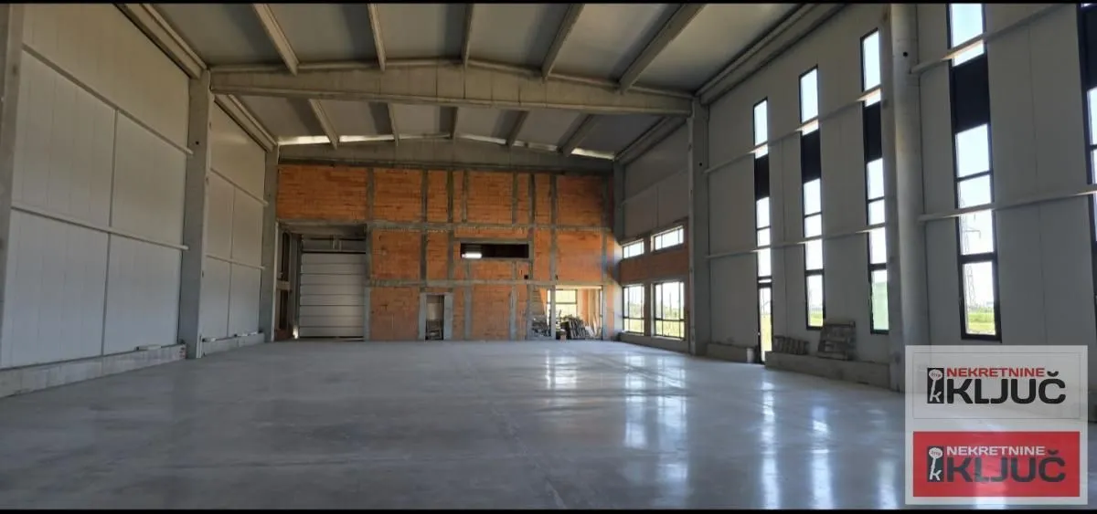 Rent, office space, 1220m², Čenej, Novi Sad Sve Podlokacije