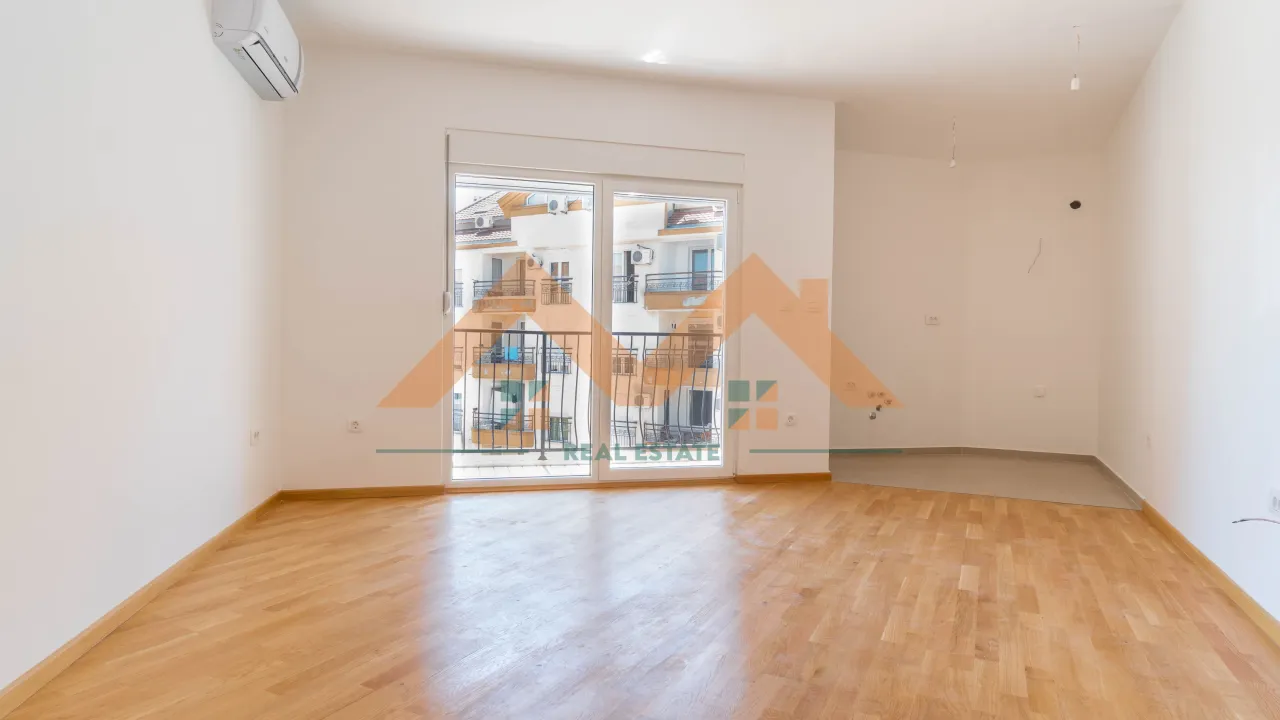 Prodaja, dvosoban stan, 55m², Stara Varoš, Podgorica