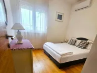 Izdavanje, jednosoban stan, 49m2, Blok 9, Podgorica