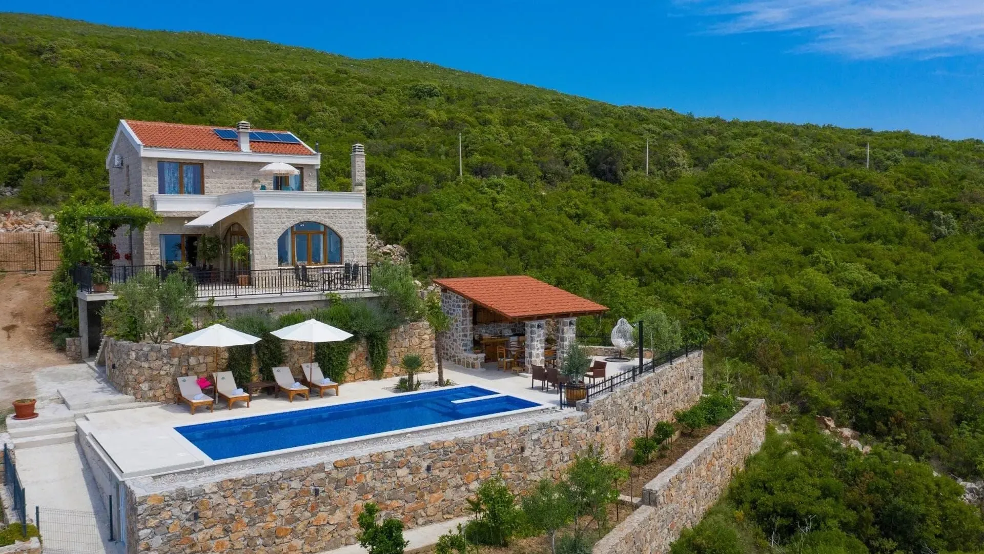 Sale, house, 300m², Zagora, Kotor