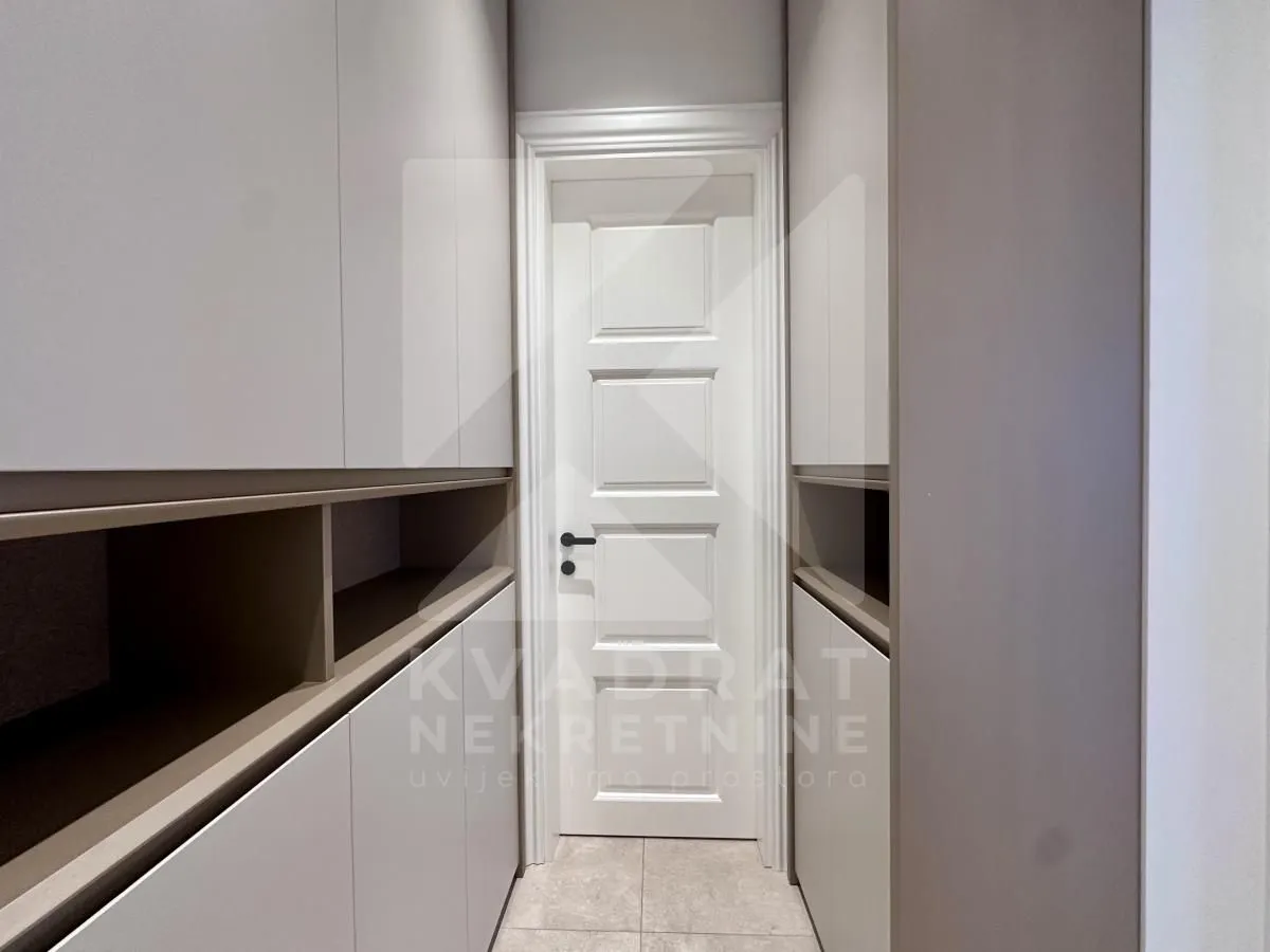 Rent, house, 230m², Gornja Gorica, Podgorica