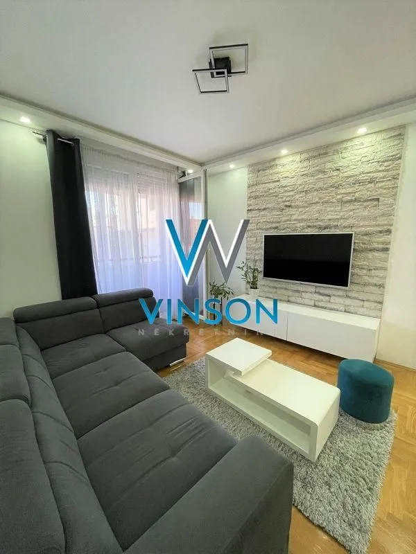 Prodaja, jednosoban stan, 42m², Salajka, Novi Sad Sve Podlokacije