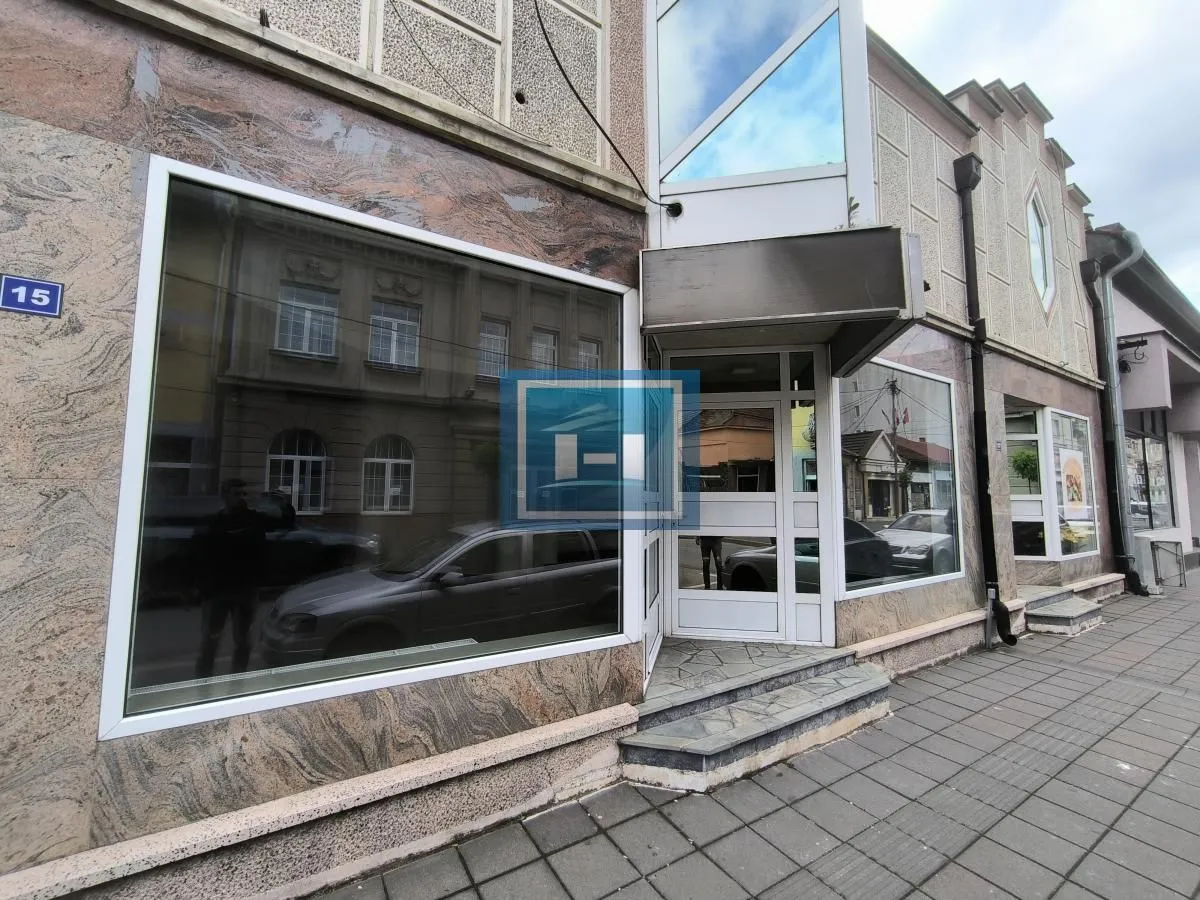 Rent, office space, 130m², Centar, Ćuprija