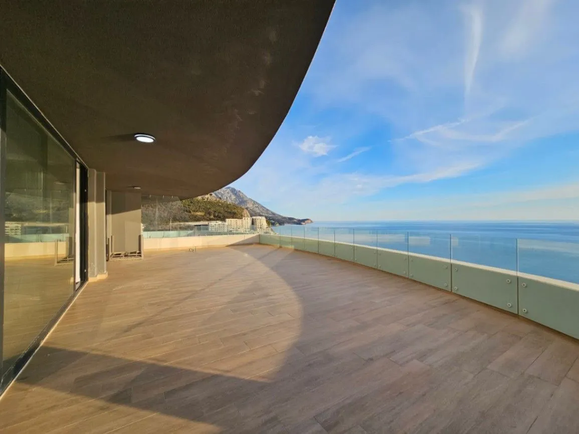 Prodaja, trosoban stan, 200m², Rafailovići, Budva