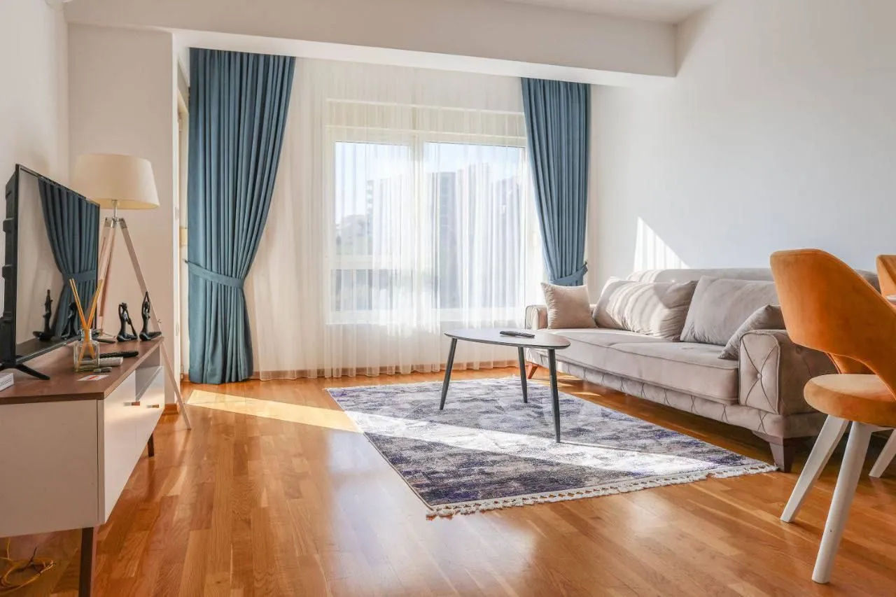 Rent, two bedroom apartment, 64m², Bečići, Budva