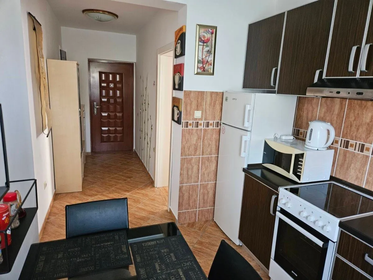 Prodaja, dvosoban stan, 60m², Sutomore, Bar