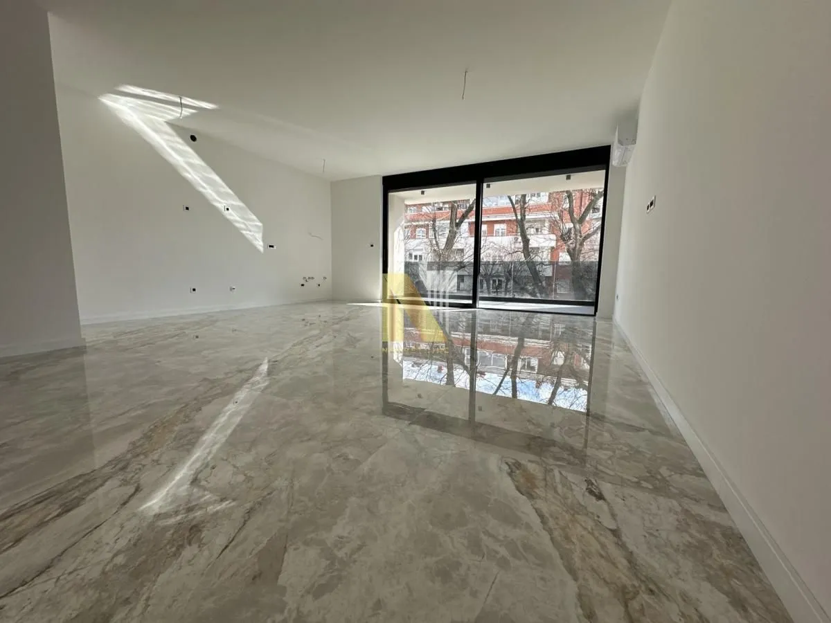 Rent, office space, 420m², Centar, Novi Sad