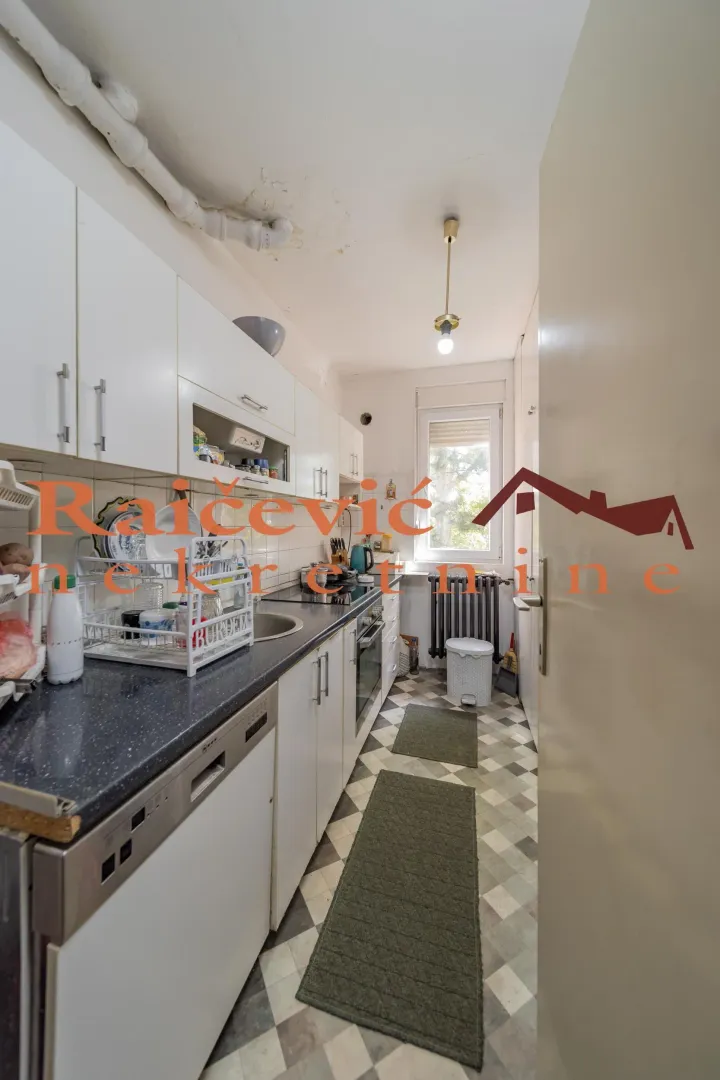 Prodaja, četvorosoban stan, 108m², Rakovica, Beograd