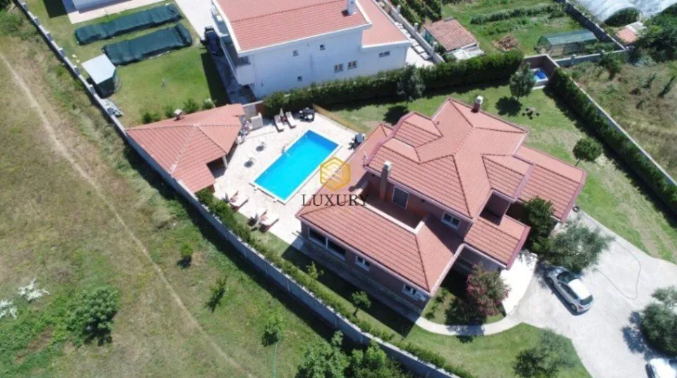 Rent, house, 330m², Golubovci, Podgorica