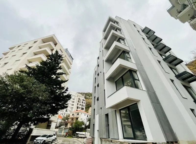 Prodaja, jednosoban stan, 40m², Rafailovići, Budva