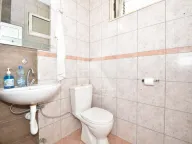 Rent, office space, 300m², Zagorič, Podgorica - image 11