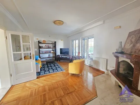 Prodaja, kuća, 308m², Tološi, Podgorica - image 8