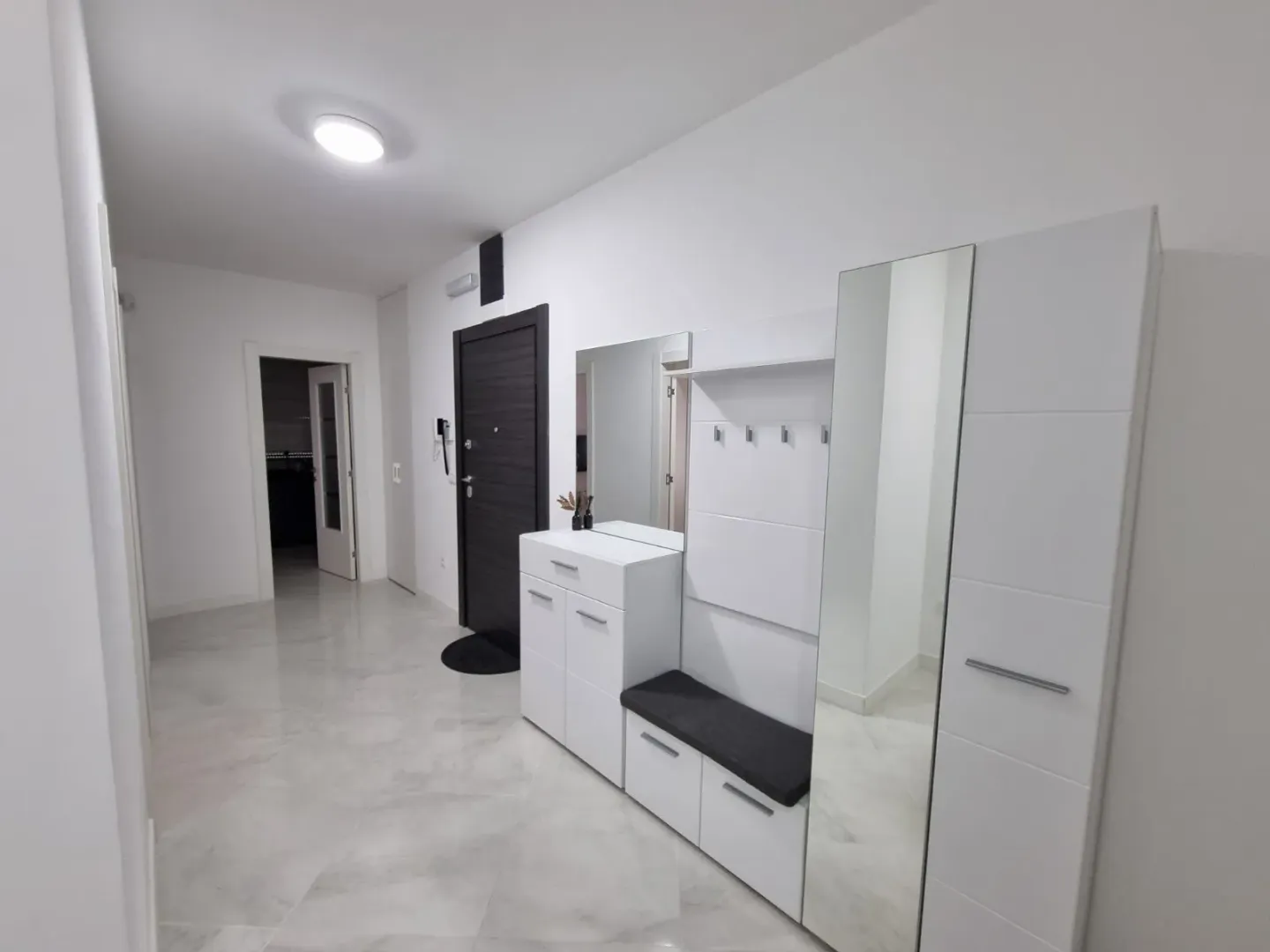 Prodaja, trosoban stan, 95m², Budva, Crna Gora