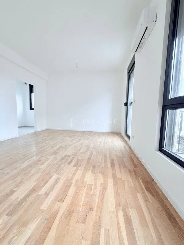 Izdavanje, dvosoban stan, 64m², Tološi, Podgorica