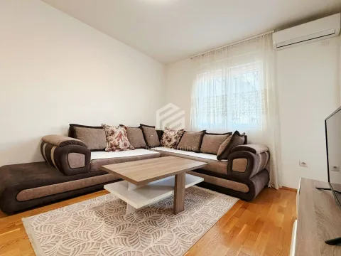 Prodaja, jednosoban stan, 50m², Stari Aerodrom, Podgorica - image 3