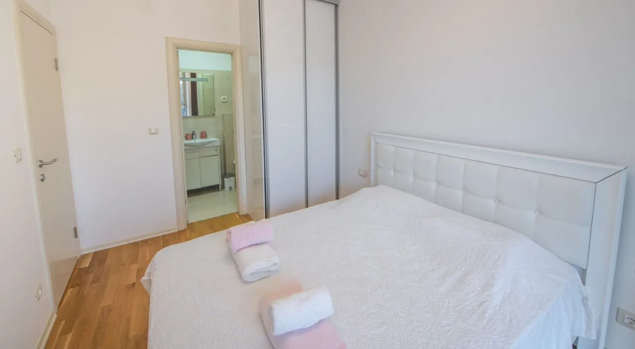 Rent, two bedroom apartment, 85m², Zavala, Budva