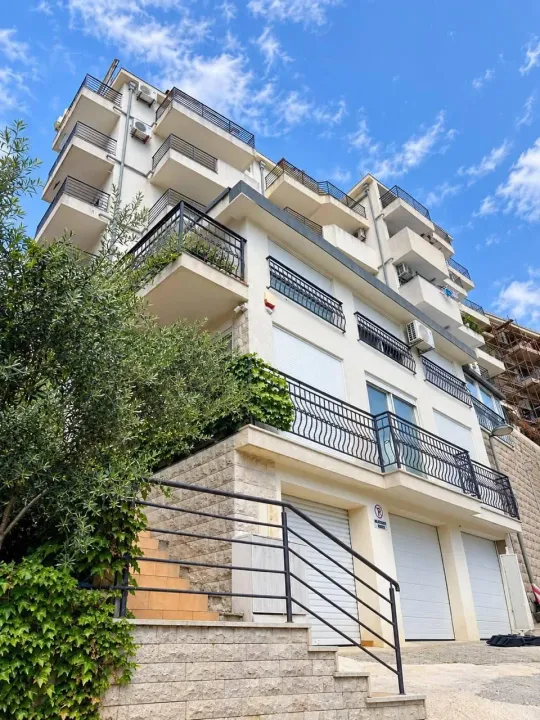 Rent, two bedroom apartment, 52m², Centar, Budva