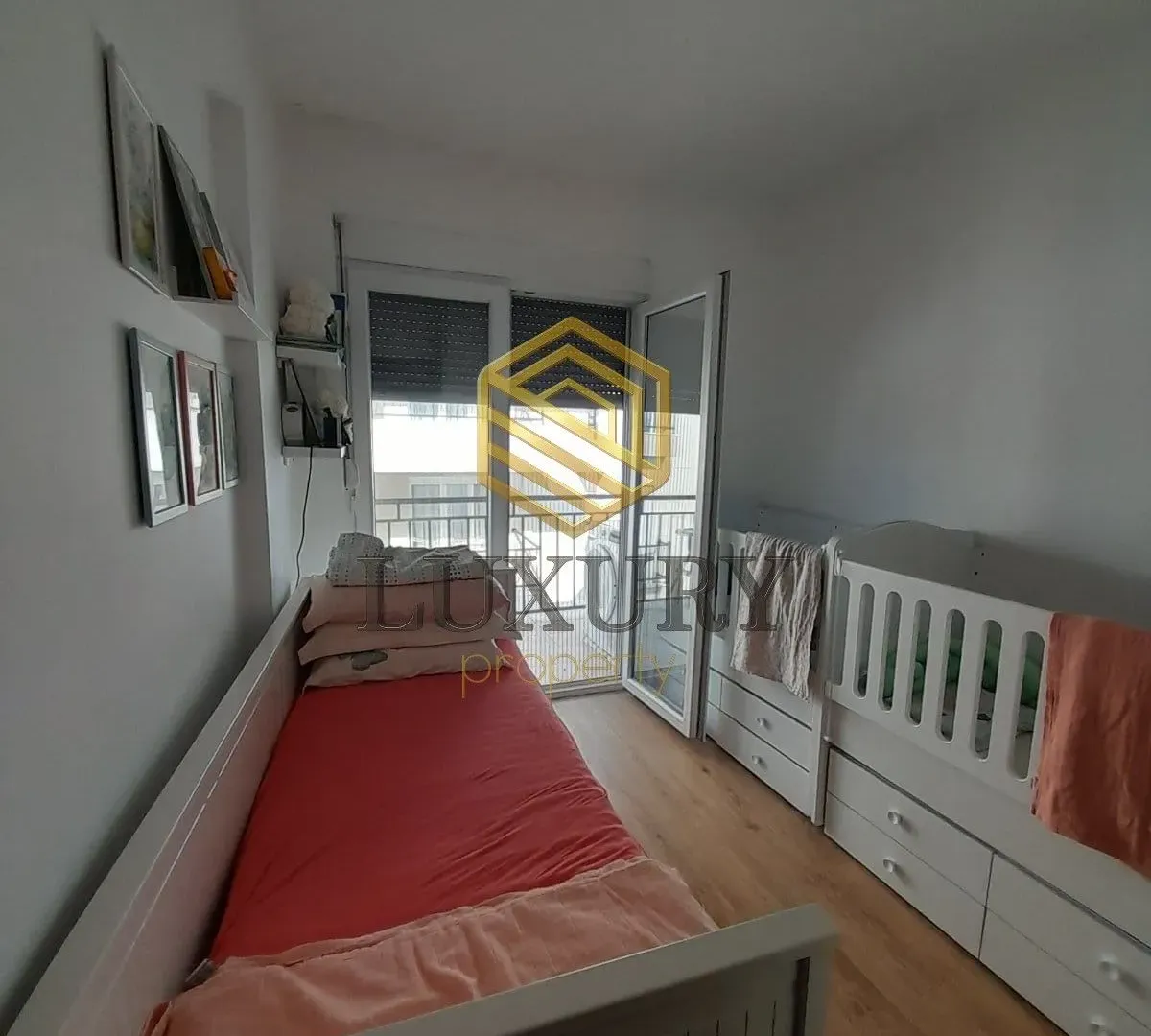 Izdavanje, jednosoban stan, 48m², Stari Aerodrom, Podgorica