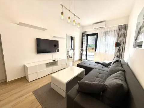 Izdavanje, dvosoban stan, 53m², Hadzipopovac, Palilula Sve Podlokacije