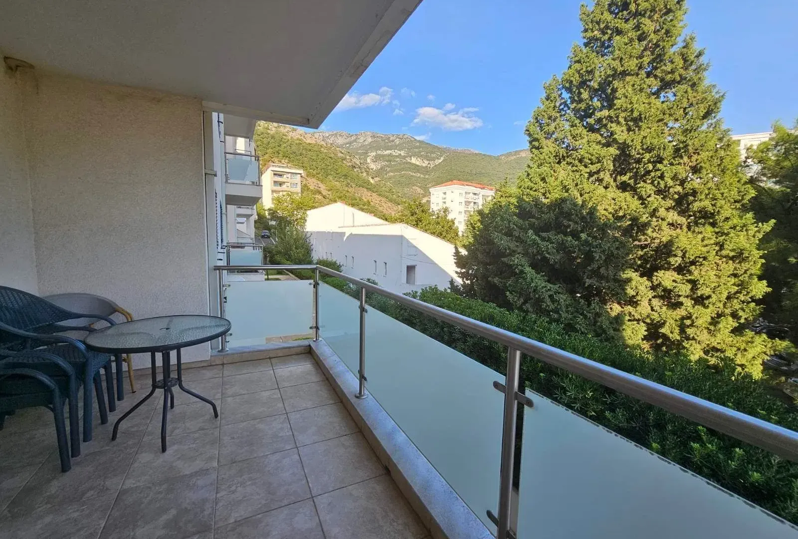 Sale, two bedroom apartment, 90m², Bečići, Budva