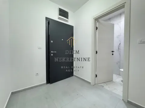 Rent, one bedroom apartment, 45m², Stari Aerodrom, Podgorica - image 8