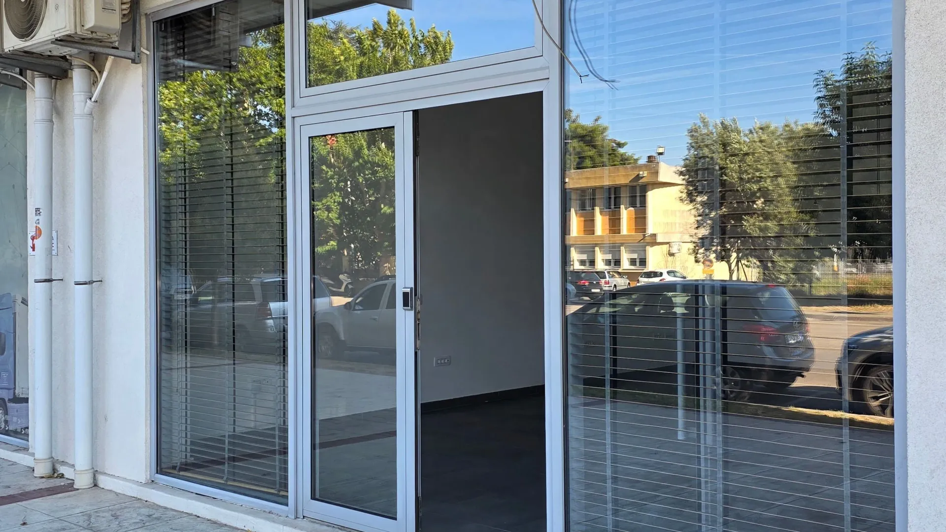 Rent, office space, 60m², Centar, Bar