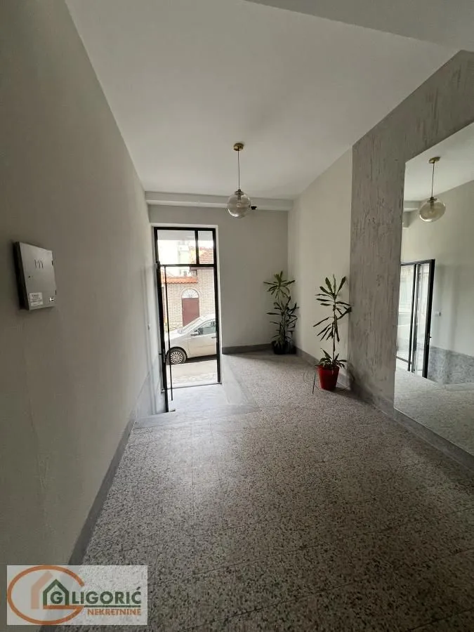 Sale, office space, 382m², Crveni Krst, Beograd