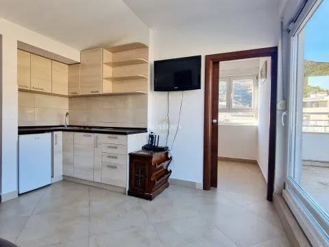 Rent, one bedroom apartment, 38m², Centar, Budva - image 3
