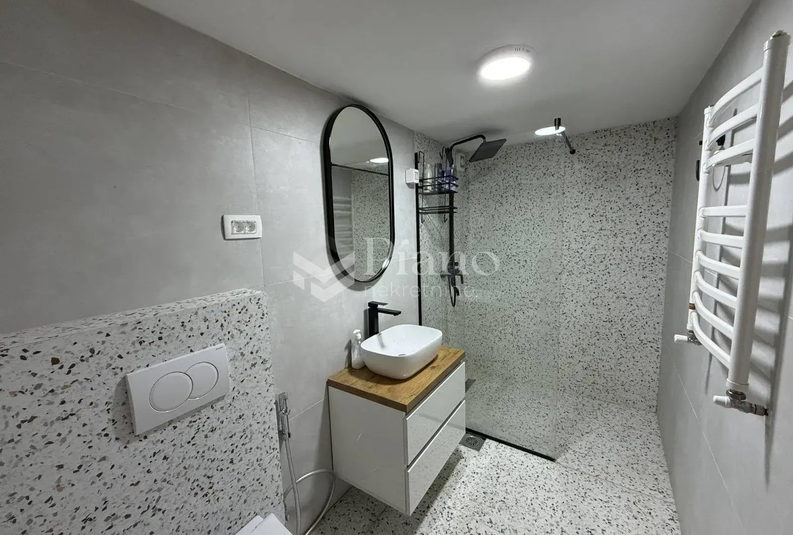 Rent, apartment, 300m², Gorica C, Podgorica