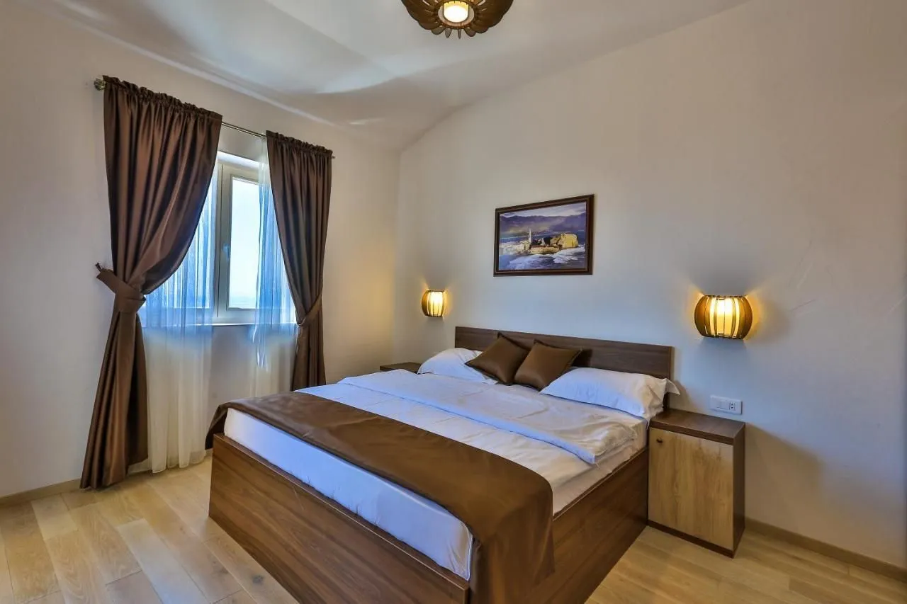 Sale, house, 225m², Reževići, Budva