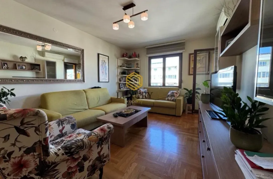 Prodaja, dvosoban stan, 72m², Stari Aerodrom, Podgorica