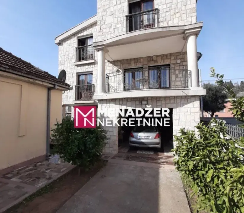 Sale, house, 250m², Masline, Podgorica