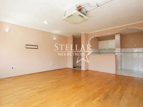 Rent, two bedroom apartment, 69m², Ljubović, Podgorica - image 3