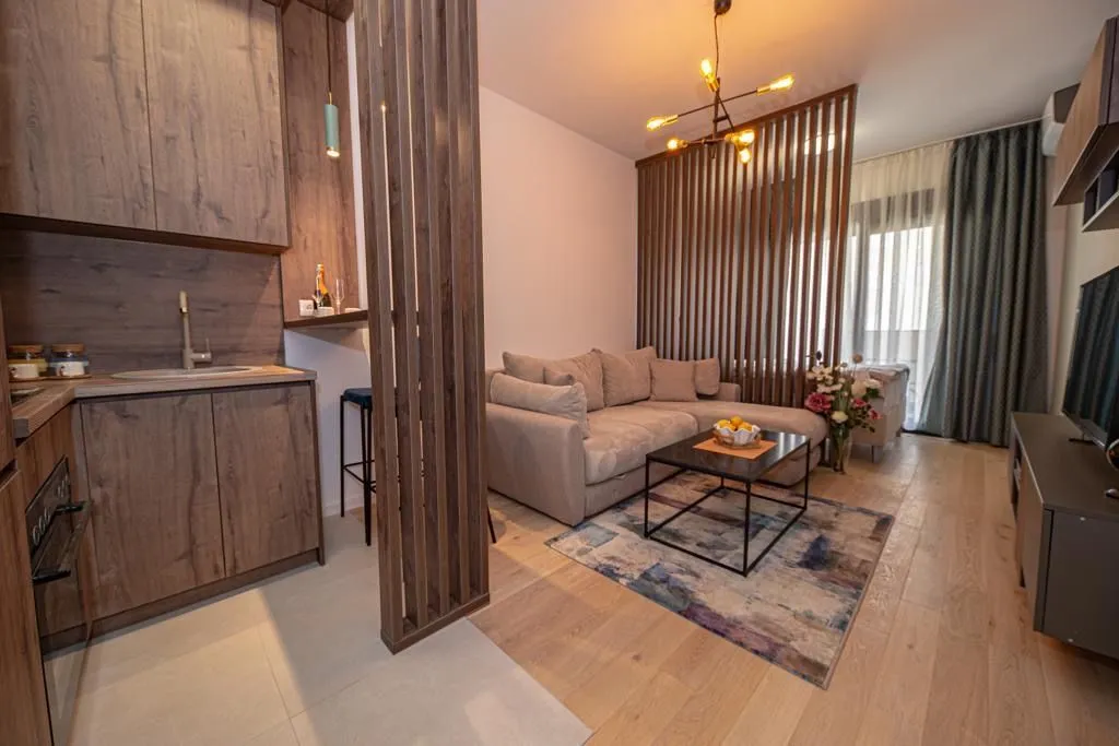 Izdavanje, stan, 36m², Centar, Bar