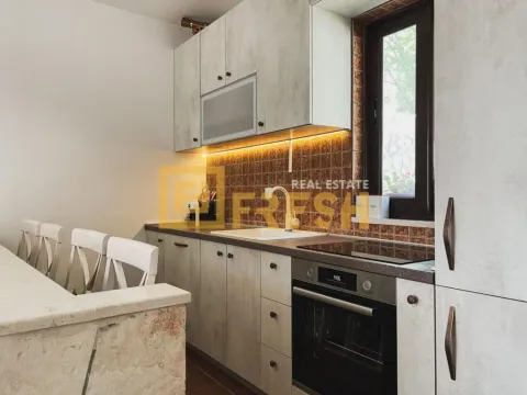 Prodaja, kuća, 96m², Cetinje, Crna Gora - image 9
