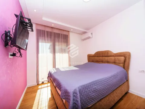 Sale, two bedroom apartment, 61m², Blok 9, Podgorica - image 2