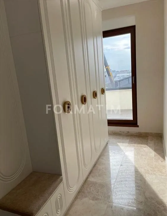 Sale, apartment, 170m², Đeram Pijaca, Beograd