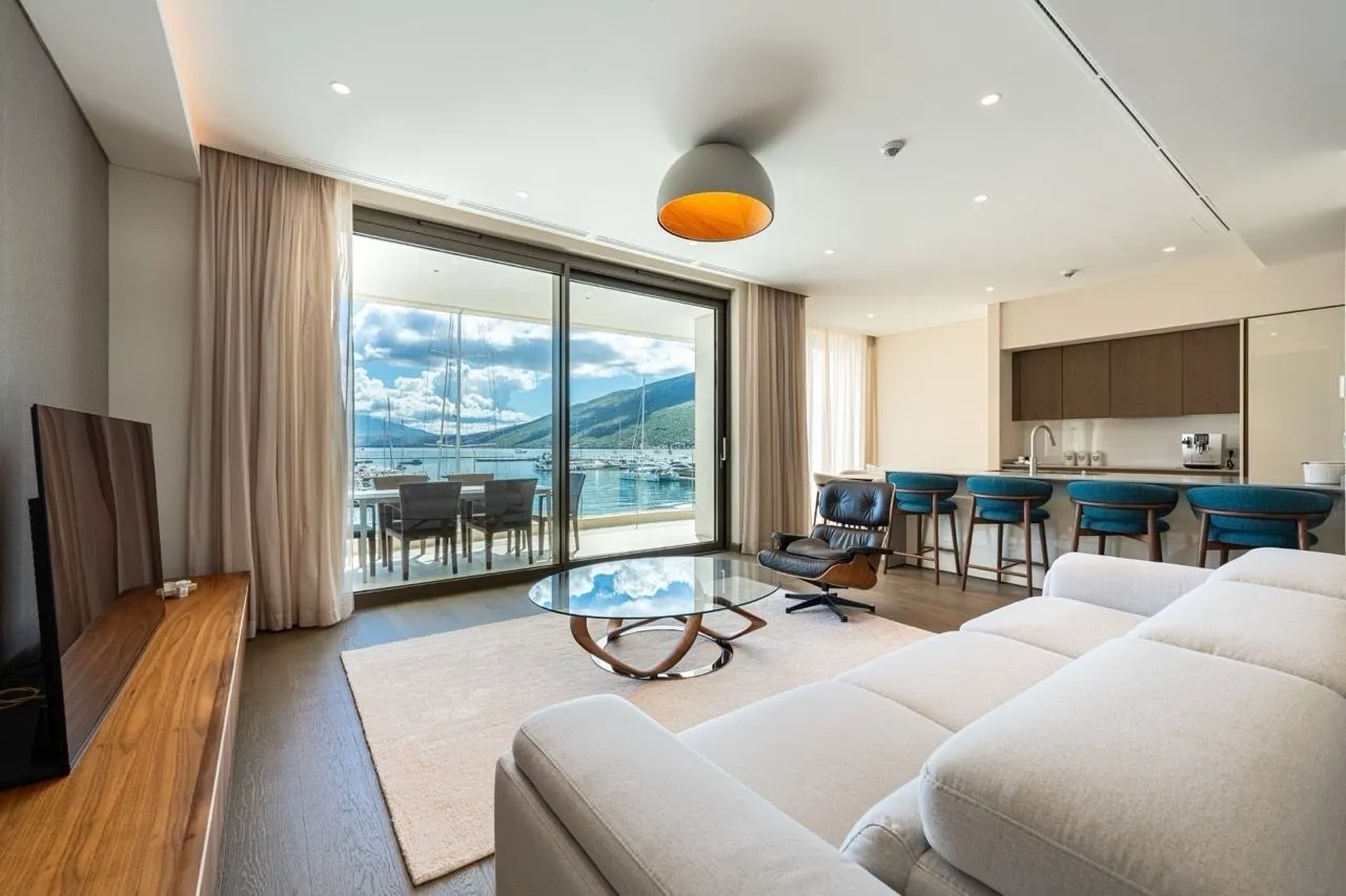 Prodaja, trosoban stan, 160m², Kumbor, Herceg Novi