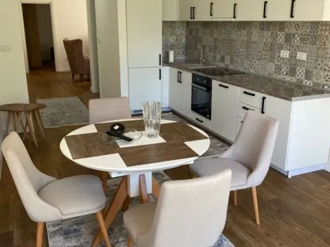 Rent, one bedroom apartment, 64m², Mažina, Tivat - image 2